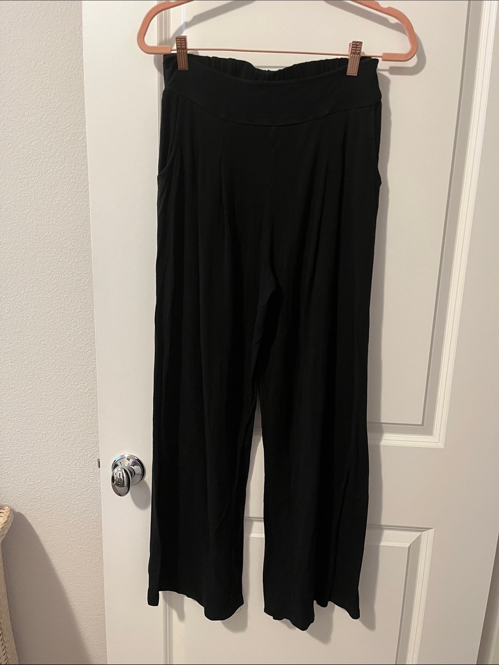 Black Wide-Leg Pull-On Pants